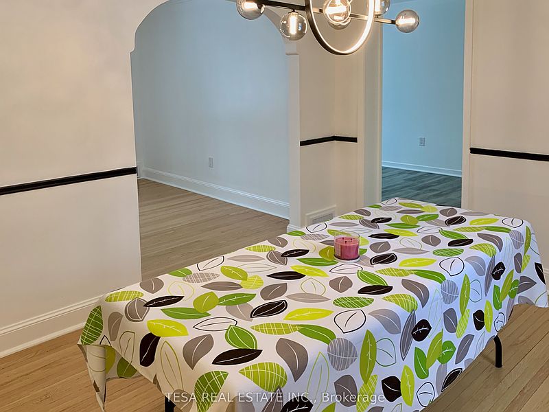 Toronto House for rent - 4 Bedrooms — photo 8