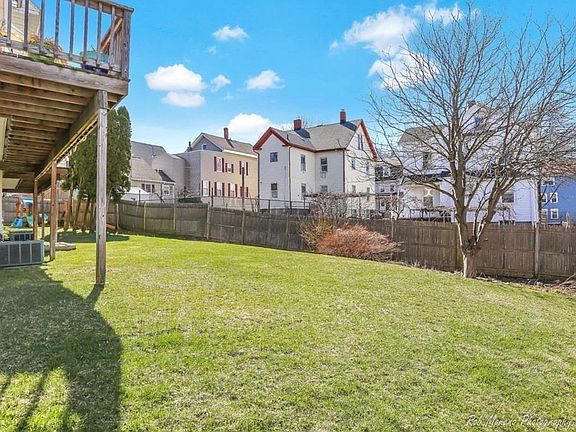 5th image of 14 1/2 Roundy St Unit 6