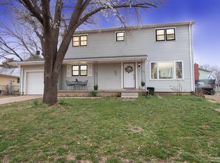 107 E Parkway Ave, Salina, KS 67401