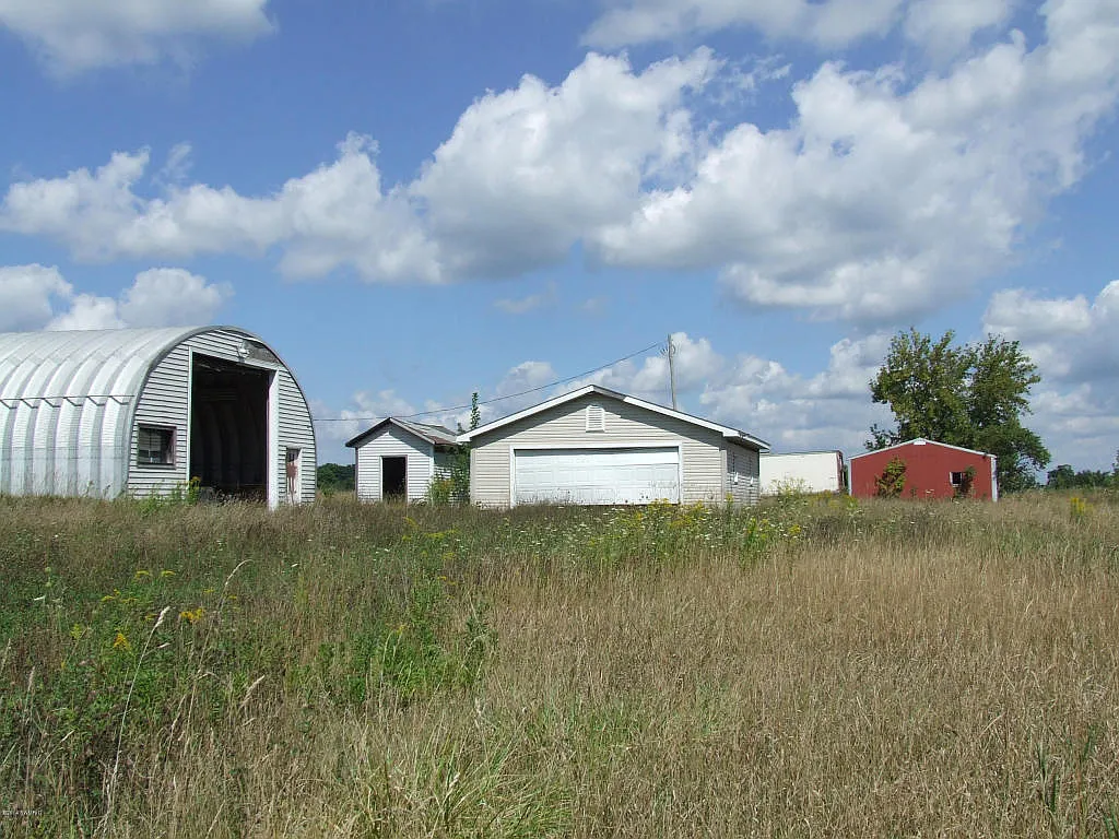 14699 E Z Ave photo 1