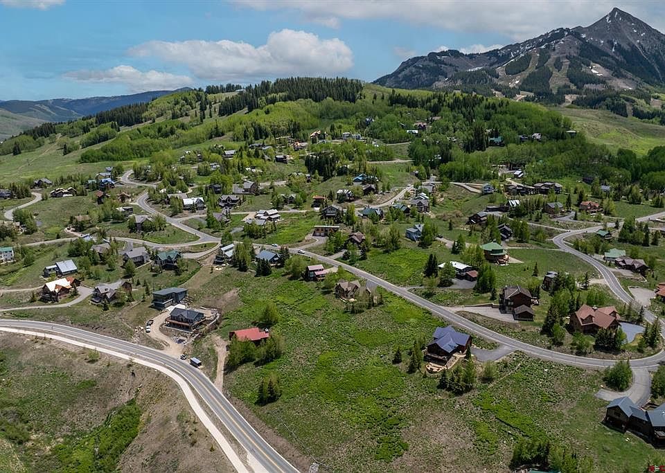 1st image of 918 Gothic Road