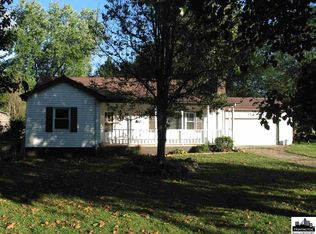 4562 Lower Falls Rd, Saint Albans, WV 25177