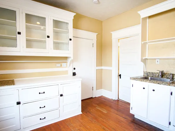 1008 N Killingsworth St #2, Portland, OR 97217