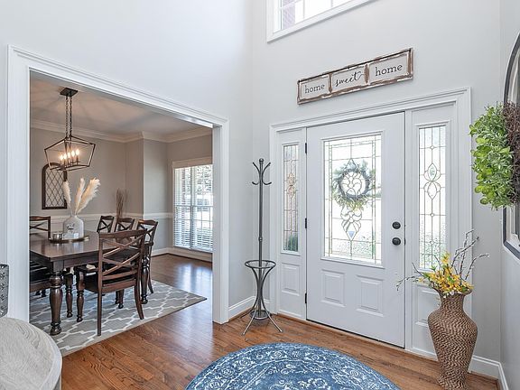 3rd image of 7 Kennesaw Way