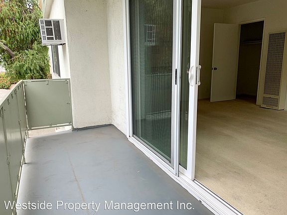 3rd image of 1336 S Centinela Ave APT 5