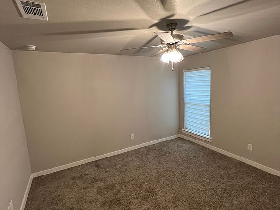 4th image of 2915 Wausau Ave