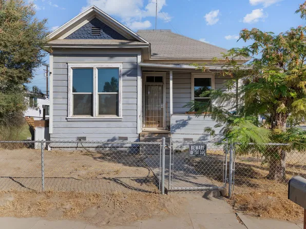130 E 4th Street, Hanford, CA 93230