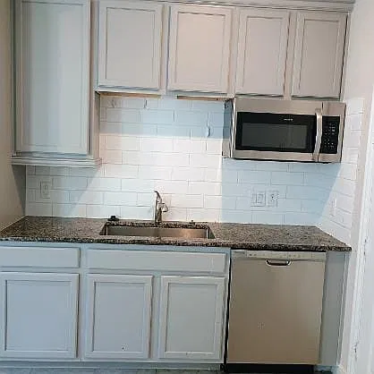 1 bed, 556 sqft, $1,400 — Photo 3