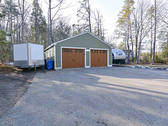 3rd image of 150 North Road