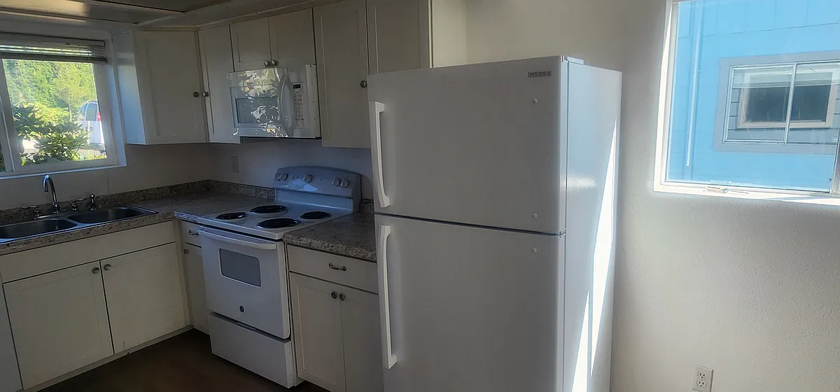 Building Photo - 4304 S Cedar St #1