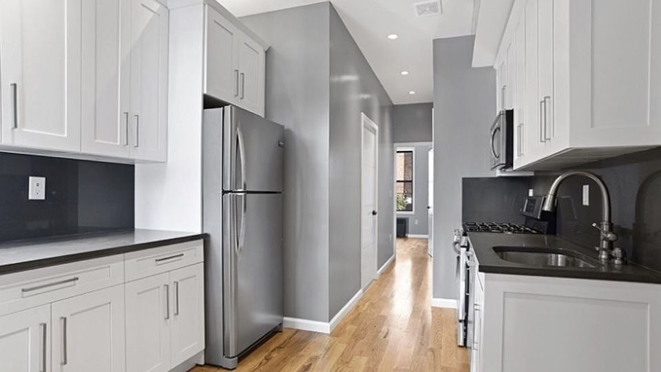 1st image of 1575 Dekalb Ave APT 2R