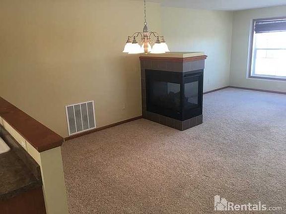 4th image of 901 Ledgestone Dr