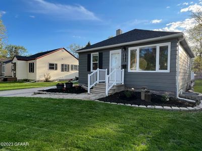 1312 S 10th St, Grand Forks, ND, 58201