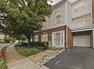 6324 Eagle Ridge Ln APT 37, Alexandria, VA 22312