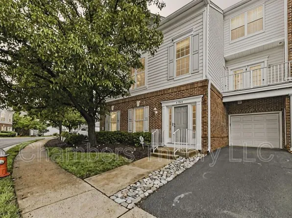 6324 Eagle Ridge Ln APT 37, Alexandria, VA 22312