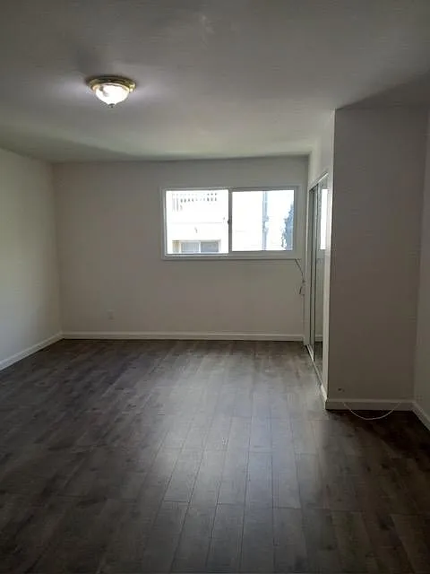 1407 Gough Street — Photo 3