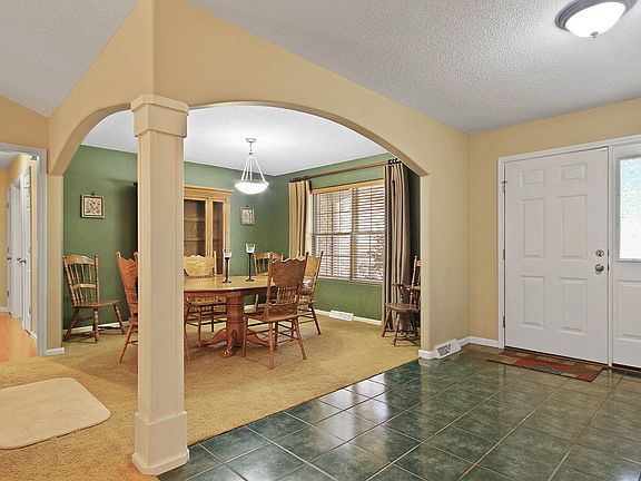 5th image of 3709 Woods Edge Rd