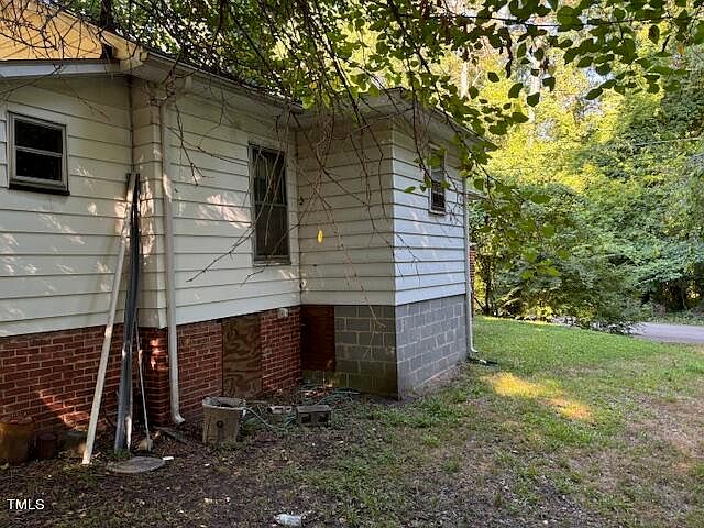 2nd image of 312 Powe St #1