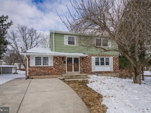 5 Carlton Crest Ct, Reisterstown, MD 21136