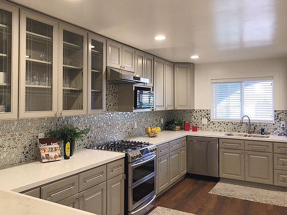 5th image of 3282 Trebol Ln