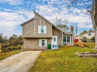 1126 Mainstreet Valley Dr, Stone Mountain, GA 30088