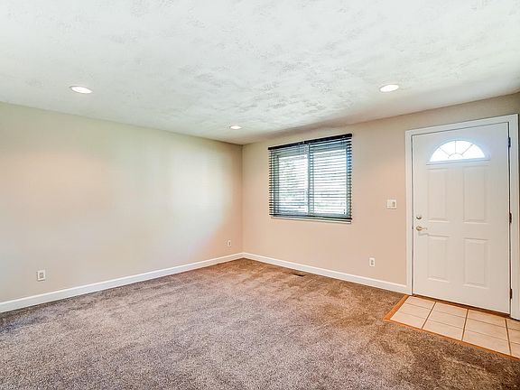 5th image of 7330 Greydale Dr