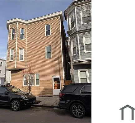192 Marion St — Photo 4