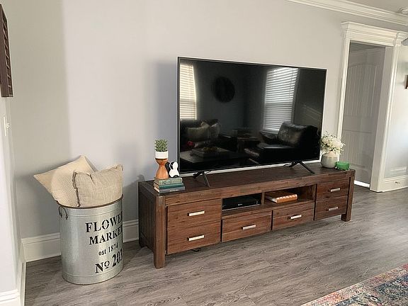 4th image of 172 Juniper Dr