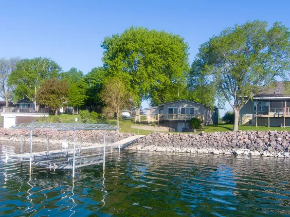 196 W Lake Dr, Arlington, SD 57212