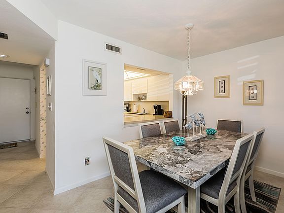 4th image of 860 Panama Ct Unit 108