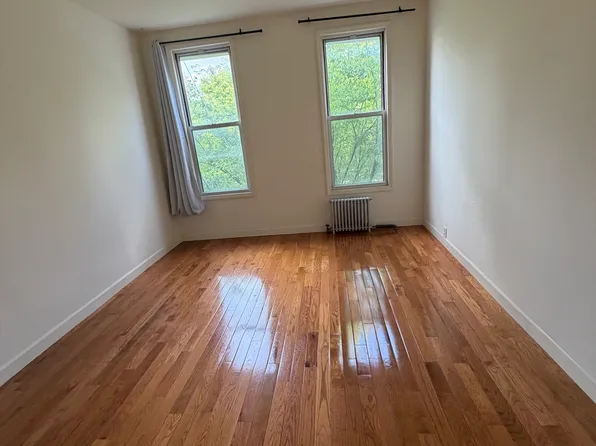 254 Knickerbocker Avenue image 1 of 6