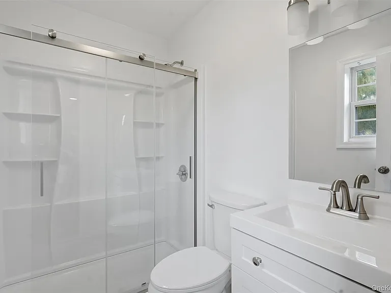17 Watkins Dr — Photo 29