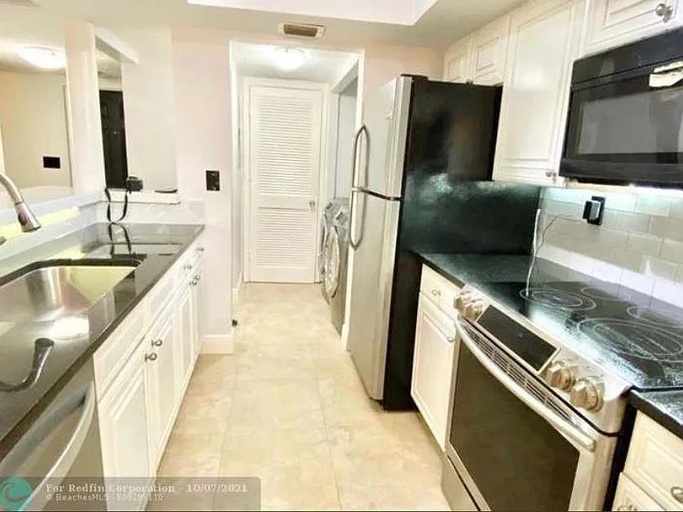 8801 W Sample Rd #4 — Photo 3