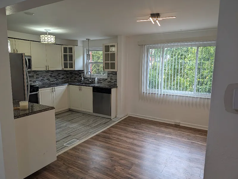 Beautifully Maintained Townhome $1,345/Month — Photo 4