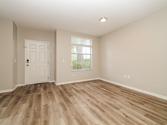 4th image of 1516 Blue Magnolia Rd