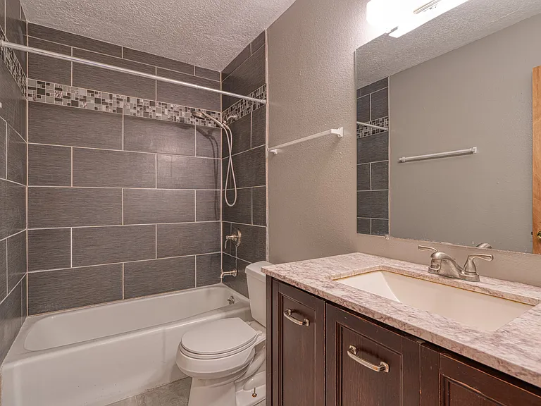 11912 Indian School Rd NE #6 — Photo 5