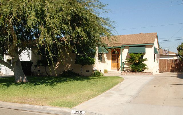 1st image of 225 E Loma Vista St