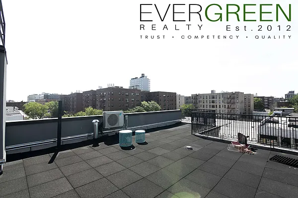 Rented by Pinn Realty | media 63