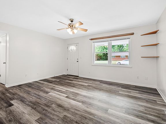 4th image of 912 W Bel Air Dr