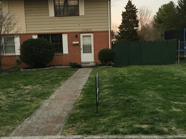 222 Cameron St, Berryville, VA 22611
