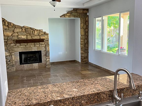 4th image of 80290 Paseo De Norte