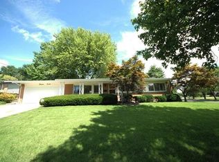 1420 Yearling Dr, Florissant, MO 63033