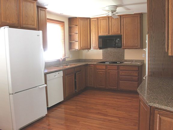 kitchen with granite counter tops