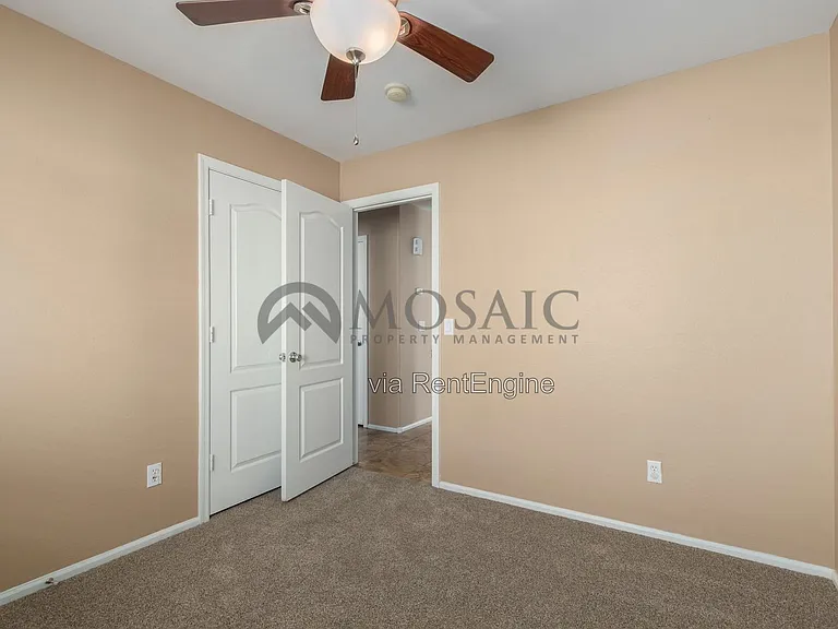 398 E Daniella Dr — Photo 14