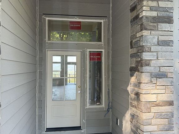 5th image of 994 S 67th St