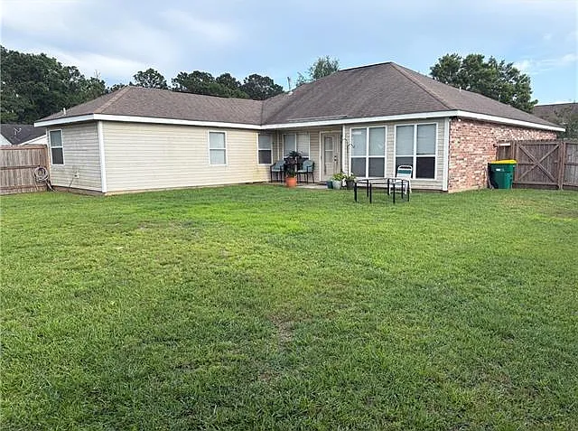 700 Lakeview Ln — Photo 23