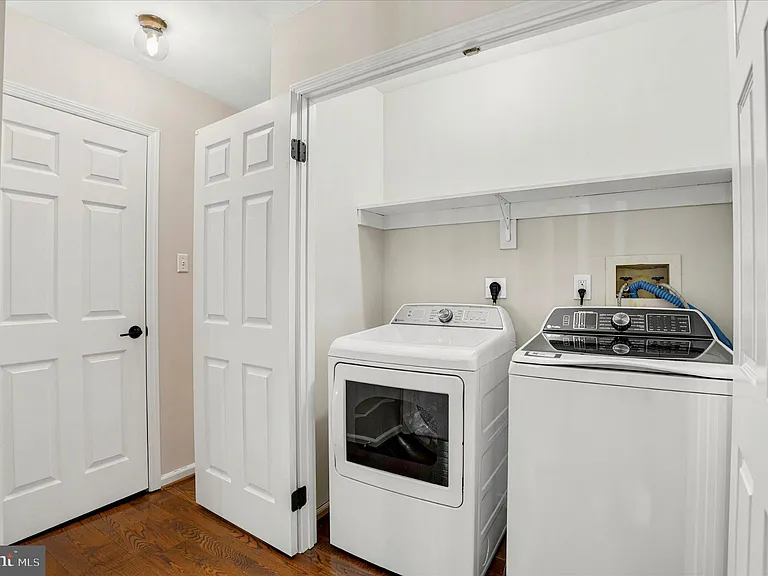 706 Andover Ct — Photo 24
