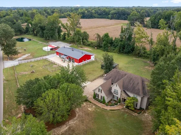 1985 Raleigh Lagrange Dr, Rossville, TN 38066