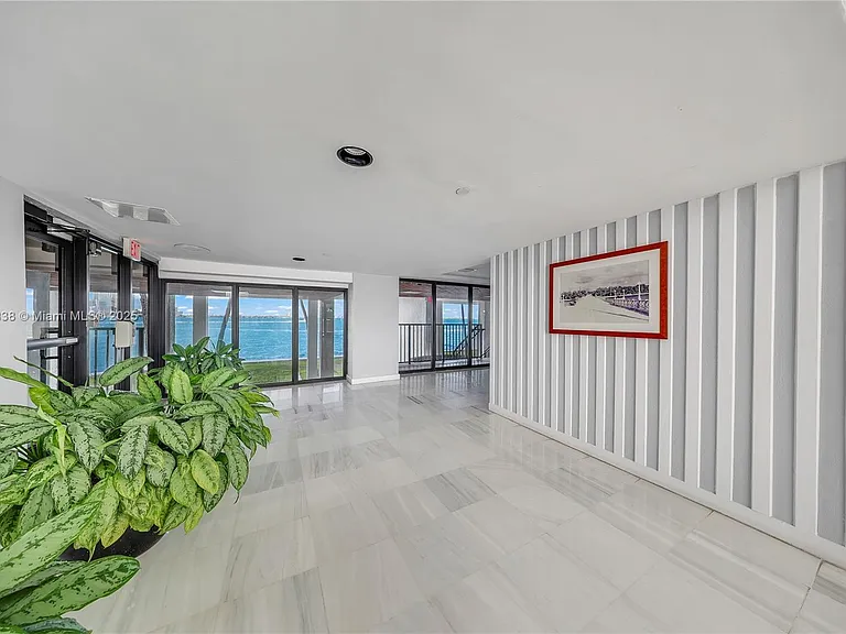 801 N Venetian Dr #903 — Photo 3