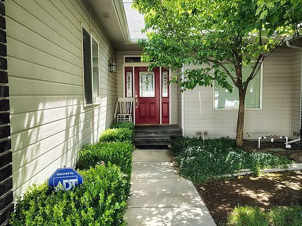 705 S 87th Ave, Yakima, WA 98908